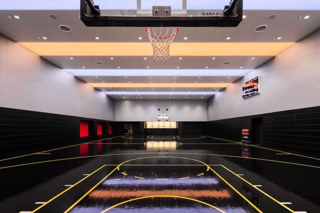 How to Book a Private Basketball Court in Houston?